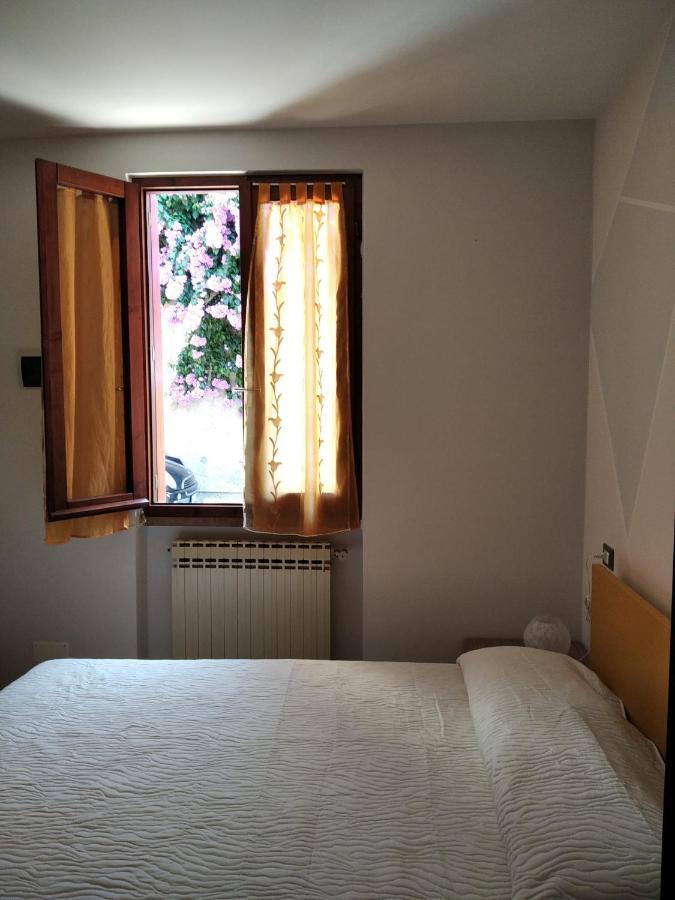 Ferienwohnung Il Giardino Di Laura Toscolano-Maderno Exterior foto