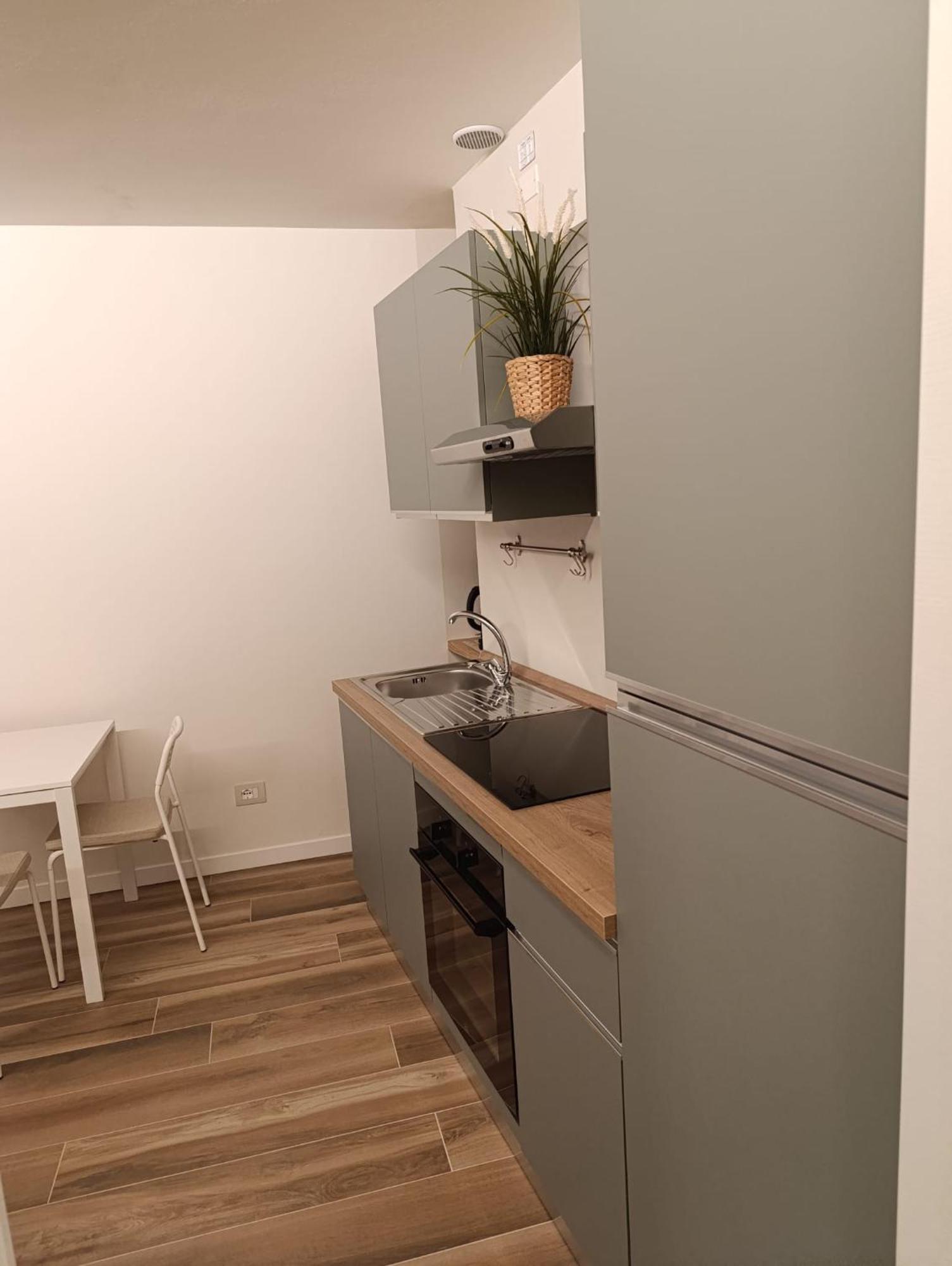 Ferienwohnung Il Giardino Di Laura Toscolano-Maderno Exterior foto